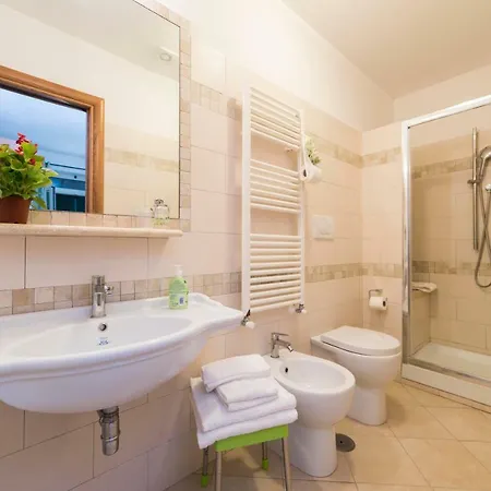 Albachiara בית הארחה אג'רולה