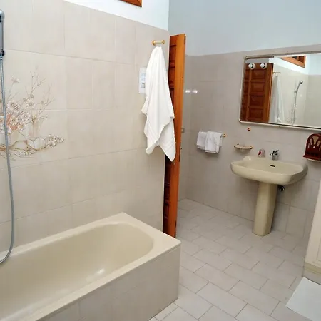 Konukevi Albachiara 5*